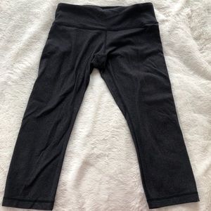 Lulu grey crop yoga pants